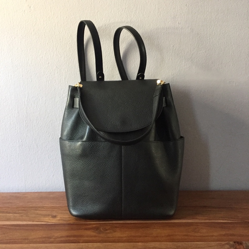 Cuyana Pebbled Leather Backpack - Black